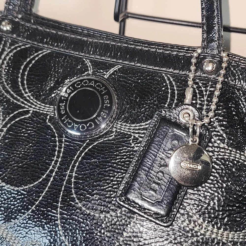 Coach Signature Patent Leather Black Tote Op ART MONOGRAM - Picture 5 of 13